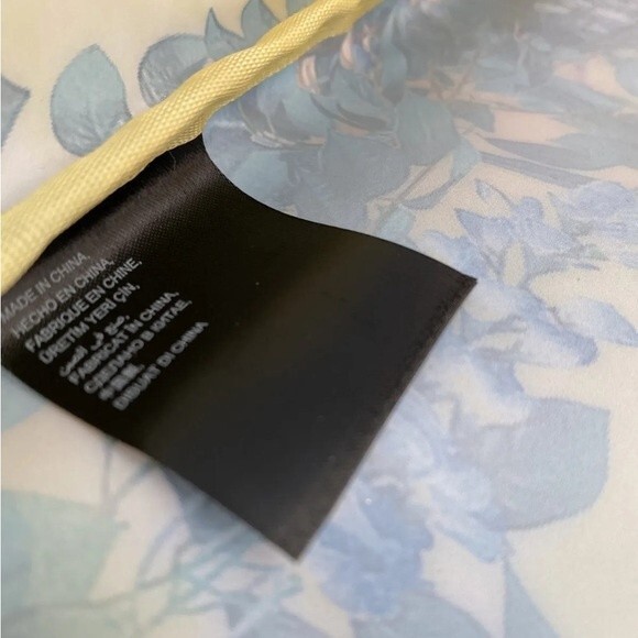 BEBE Limited Edition Spring Garden Colorful Beach Tote Bag Purse New - Picture 12 of 12